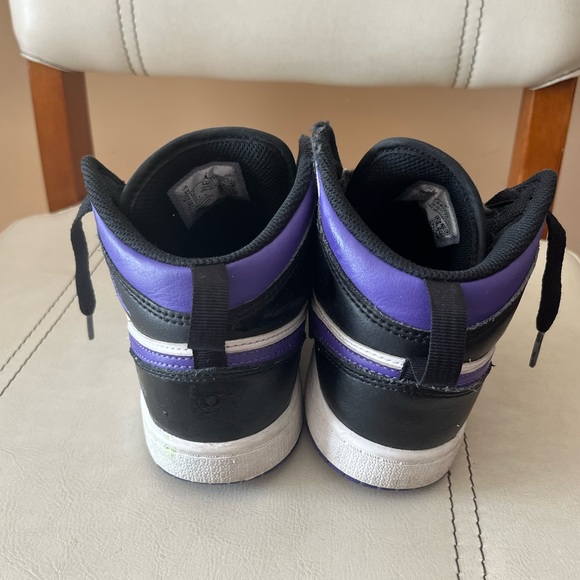 Jordan 1 mid sneakers - Picture 4 of 6